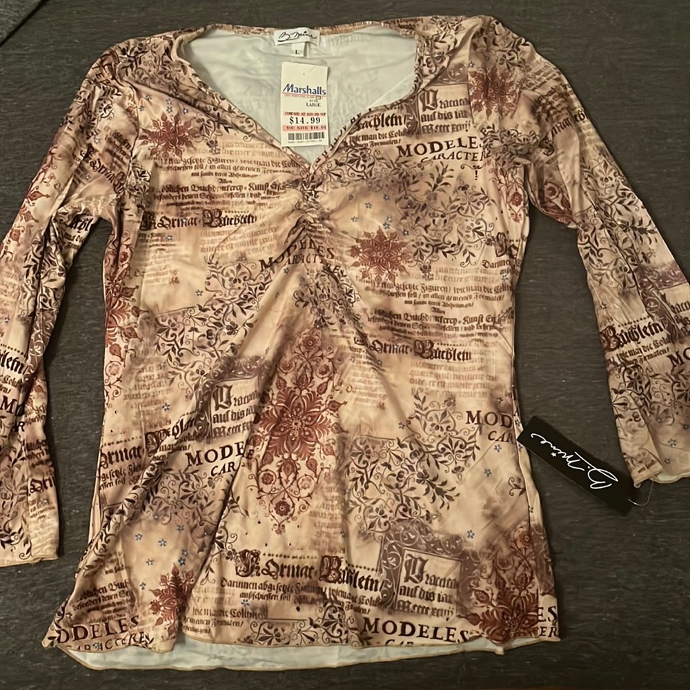 Woman’s shirt brown and tan size large. New with tags.